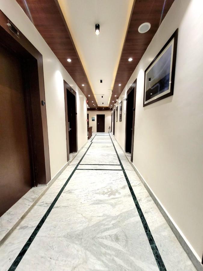 Hotel Royal Plaza Srīnagar 外观 照片