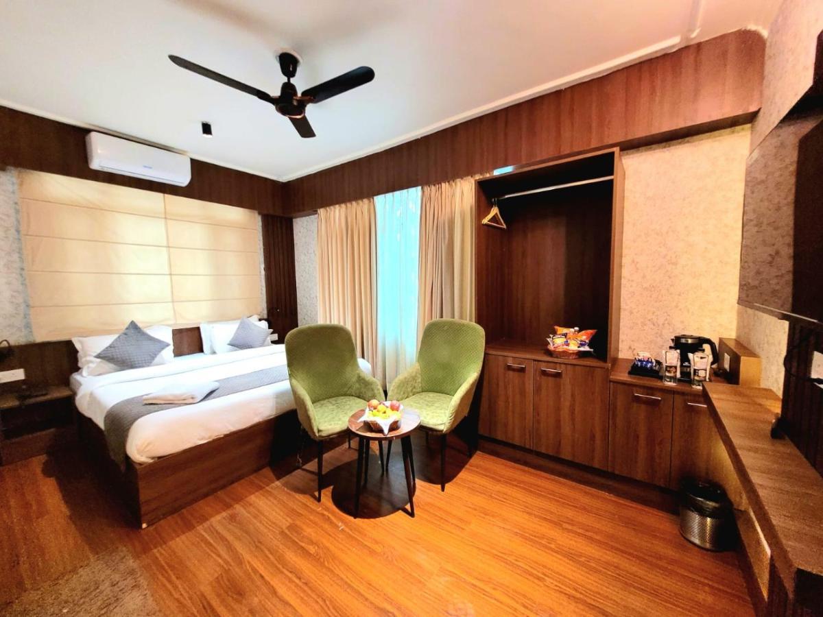 Hotel Royal Plaza Srīnagar 外观 照片