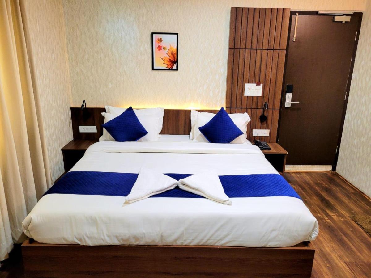 Hotel Royal Plaza Srīnagar 外观 照片