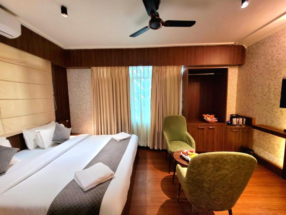 Hotel Royal Plaza Srīnagar 外观 照片