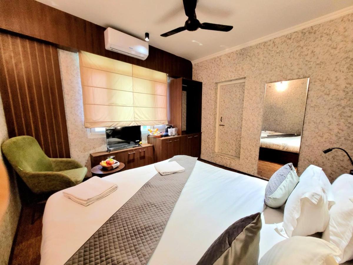 Hotel Royal Plaza Srīnagar 外观 照片