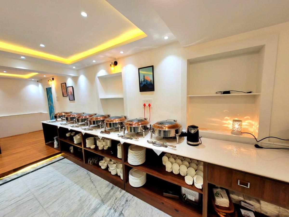 Hotel Royal Plaza Srīnagar 外观 照片